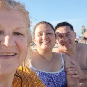 Meet your Posher, Adelina estela florentin